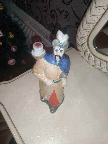 Heykəlciklər: Qedimi suvinir putulka farfor — 2