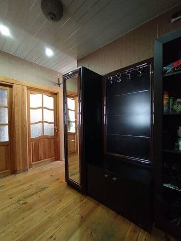 ağ şeher evler: Bakı, 3 otaqlı, Köhnə tikili, m. Neftçilər, 90 kv. m — 9