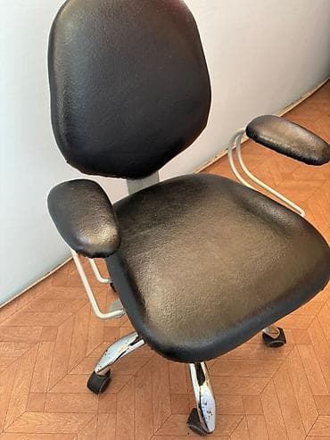 tek divan: İşlənmiş, Təkərli, Dəri — 1