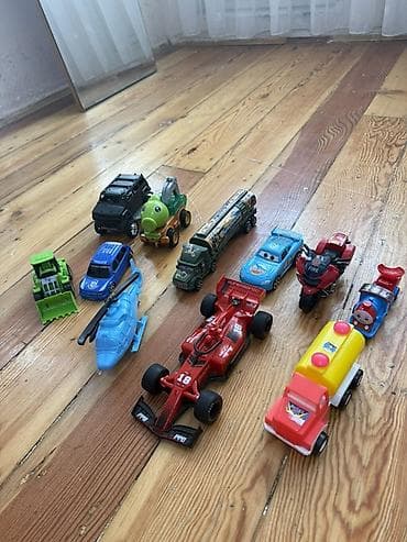 yükləyici traktor: Uşaq oyuncaq nəqliyyat dəsti - Müxtəlif növlərdən ibarət 12 ədəd — 1