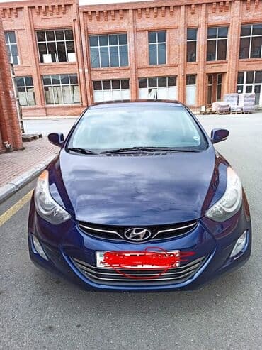 диски на зимнюю резину хендай элантра 2006: Hyundai Elantra sedan – tünd mavi rəng, aerodinamik kuzov və xrom ön — 1