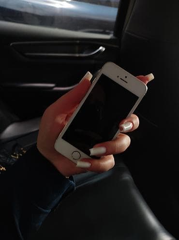 iphon 6 plus: IPhone 5s, 32 GB, Gümüşü, Barmaq izi — 2