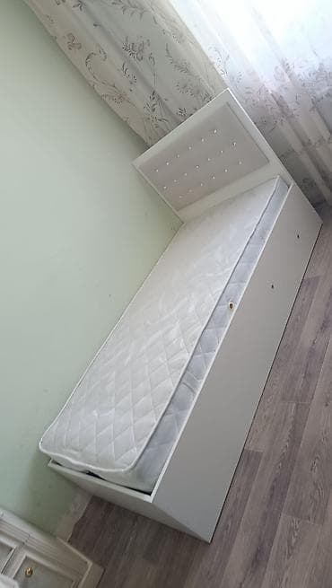 paltar qardirobu: Yeni, Təknəfərlik çarpayı, Bazalı, Matras ilə, Siyirməsiz, Rusiya — 1