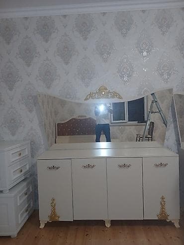 Mebel dəsti – konsol güzgü ilə - Klassik üslubda, krem rəngli konsol