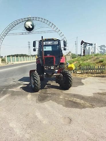 traktor lapet: Belarus 82 traktoru - Model: Belarus 82 (MTZ-82) - Kabinəli — 3