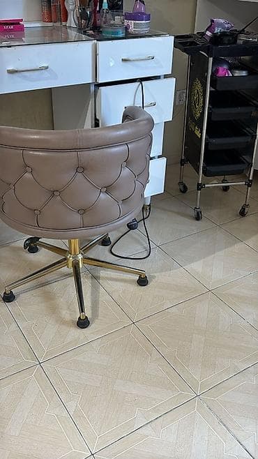 salon dolab: Salon mebelləri satılır. Bütöv dəst və ya tək tək ala bilərsiz. Ünvan — 5