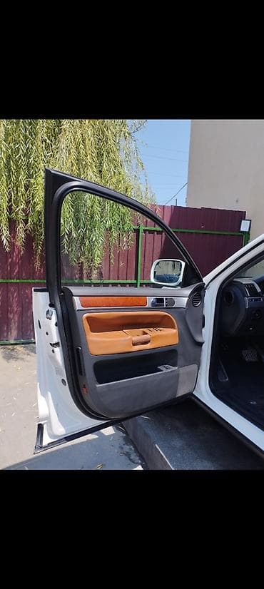 əziy maşınlar: Volkswagen Touareg salonu – orijinal dəri paket - Rəng: qəhvəyi — 2
