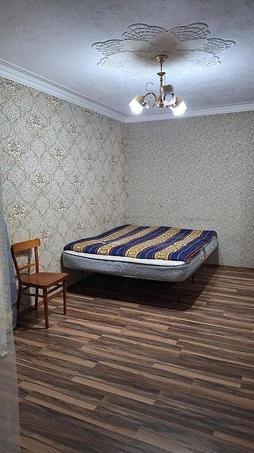 midada ev satilir: Salam ev 4 mkr da yerlesir. yaxinliginda mekteb ve iki dene baxca var — 6