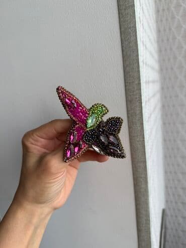 kəpənək darağ: Böyük bəzək daşılı əl işi bross. Kəpənək formalı dizayn, müxtəlif — 2