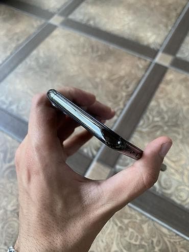 macbook pro 2.el: IPhone 11 Pro, 64 GB, Space Gray, Face ID — 5