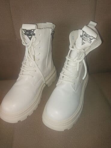 cins pencekler: Geyinilməyib! 40 razmer yazılıb amma 38 ə uyğun gəlir. qəlibi — 3