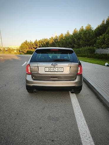 e 3 2: Ford Edge: 3.5 l | 2013 il 232650 km Ofrouder/SUV — 7