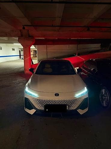 Changan Uni-V: 1.5 l | 2023 il 76000 km Hetçbek lalafo.az -da Changan Uni-V: 1.5 l | 2023 il 76000 km Hetçbek