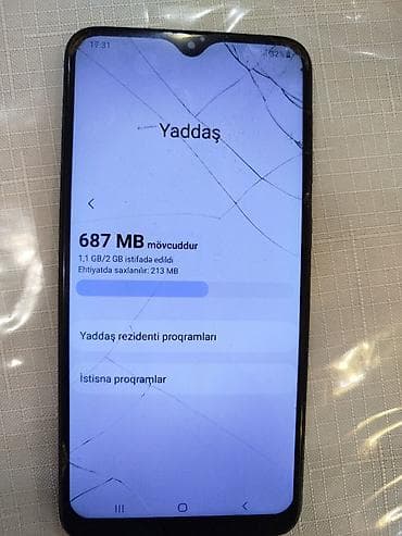 hisense infinity e9: Samsung Galaxy A10, 32 GB, rəng - Qara, Qırıq — 5