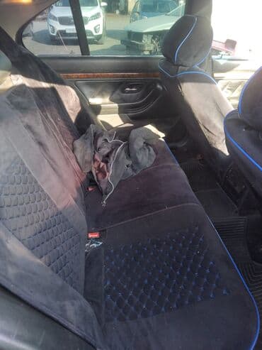 bmw 3 серия 330xd at: BMW 5 Series E39 sedan - Korpus: 4 qapılı sedan, tünd yaşıl rəng — 3