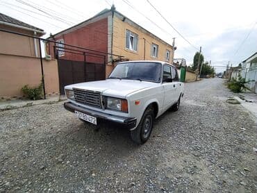 турбо.аз все об автомобилях в азербайджане: Bu, dörd qapılı, ağ rəngli VAZ-2107 sedan avtomobilidir. Avtomobilin — 13