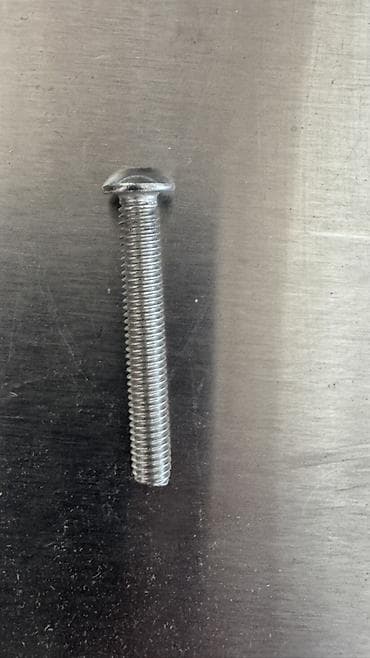 Bərkidici məhsullar: Altıbucaqlı başlı, yarımkürə baş formalı bolt M4/45 mm - Material — 3