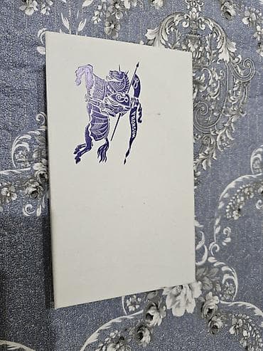 canta satışı: Qalstuk Burberry (oriqinal)magaza qiymeti 600.120.manata satilir — 2
