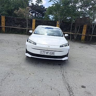 jalyuzi pardalar: Satılır: Aion S (elektrik sedan) Xarici: - Ağ rəngli, aerodinamik — 5