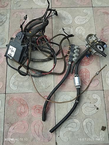 bak 100 liter: Mühərrik üçün komplekt LPG (qaz) avadanlığı Tərkib: - Silindrik qaz — 5