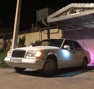 vaz yan guzguler: Mercedes-Benz E 220: 2.2 l | 1994 il Sedan — 7