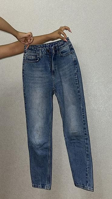 Mavi “mom fit” üslubunda cins şalvar - Klassik açıq-tünd mavi yuma