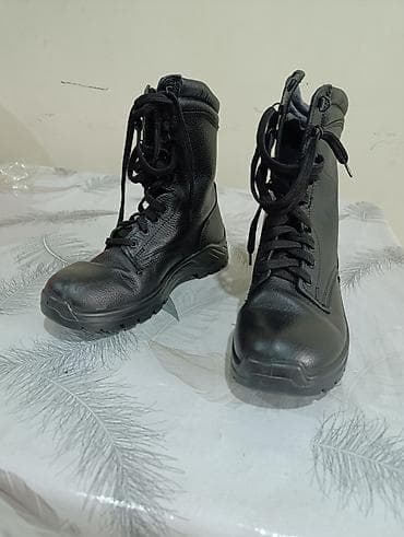 туристические мужские ботинки: Qara dəridən əsgər batinkası təzədir qutudadır təmiz dəridir baha — 3