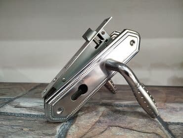 Qapı üçün mexaniki kilid dəsti - Material: paslanmayan polad rəngli