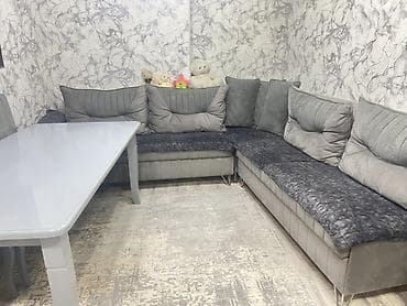 isdol: Masa və oturacaqlar — 4