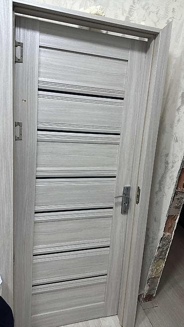 taxta qapi: 2 ədəd qapı biri 100 AZN. Ölçü 90×205. Ünvan Köhnə Günəşli (Fn) — 1