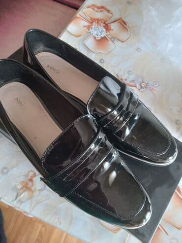 Toy paltarları və aksesuarları: MNG qadın loaferləri - Rəng: parlaq qara (laklı). - Model: klassik — 1