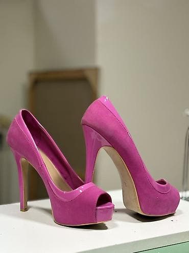 Tuflilər, Bershka, Ölçü: 41, rəng - Çəhrayı, İşlənmiş lalafo.az -da Tuflilər, Bershka, Ölçü: 41, rəng - Çəhrayı, İşlənmiş