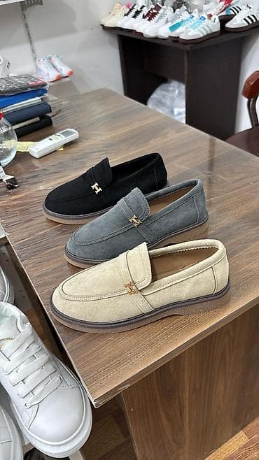 Kişilər üçün klassik loafer ayaqqabılar - Material: zərif süet