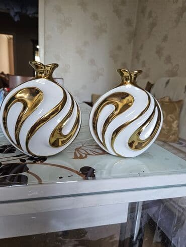 vaza qab: Təcili!!! Ela vəziyyətdə olan 2 eded suvenir qablar satılır. Cütün — 2