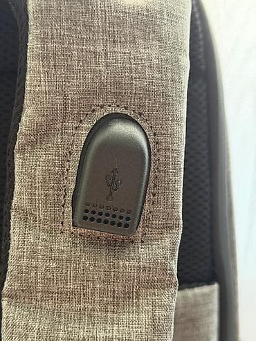 Boz rəngdə çoxfunksiyalı noutbuk və gündəlik çanta (USB çıxışlı) — 4