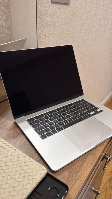 notebook qiymetleri ucuz: Новый Apple MacBook, 15 ", Apple M3, 256 ГБ — 2