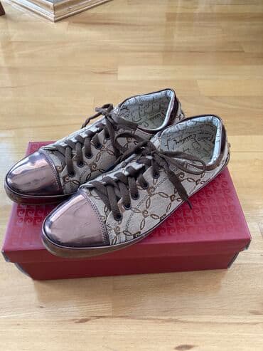 женские кроссовки reebok pump: Размер: 39, цвет - Бежевый, Б/у — 2