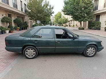 ilkin ödenişle maşınlar: Mercedes-Benz W124: 3 l | 1994 il Sedan — 2