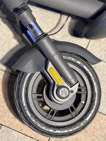 INMOTION elektrik skuteri Əsas xüsusiyyətlər: - Güclü ön işıq və — 2