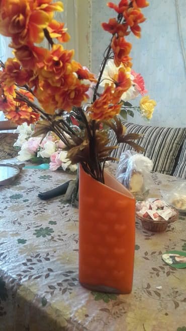 şəkillər zəfər gününə aid rəsmlər: Guldan gullerle birge — 4