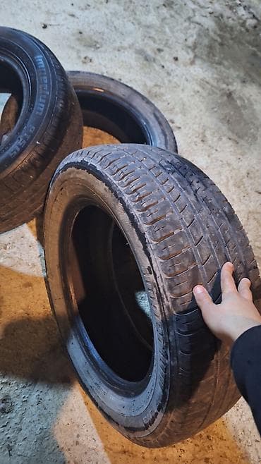 Yağlar və avtokimyəvi maddələr: İşlənmiş Şin Barum 195 / 60 / R 15 — 3