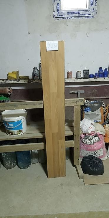 Laminat ikinci eldi yaxşi veziyyetdedi, 3 rengdedi texmini 60 kv,her