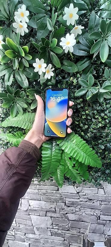 mi android box: IPhone X, 64 GB, Qara, Face ID — 6