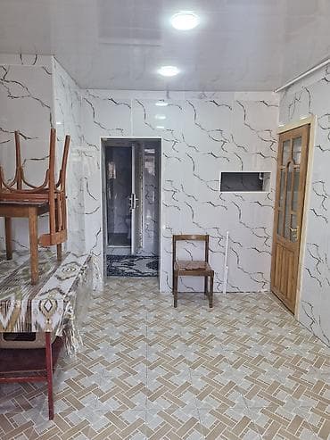 3 otaqli.Aileye verilir.Razinde Fidan sadliq evinin yani