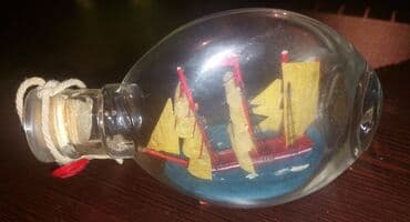 model: Şüşə butulka içərisində taxtadan hazırlanmış gəmi modeli. Gəminin — 2