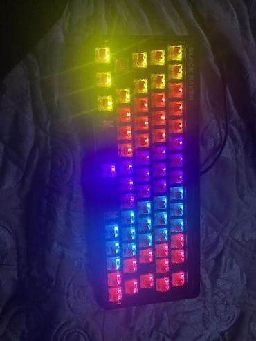 aypad mini: Svitçlər donub BLACK RAVEN mini mexaniki klaviatura (kompakt, 60% — 2