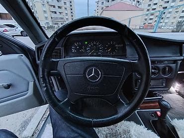 Mercedes-Benz 190: 0.2 l | 1994 il Universal lalafo.az -da Mercedes-Benz 190: 0.2 l | 1994 il Universal
