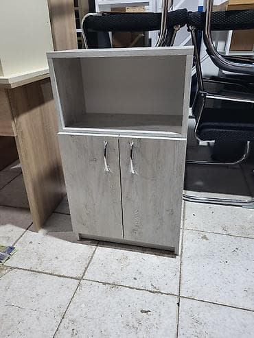 kitab dolabi: Açıq rəfli və qapılı kompakt şkaf - Material: ağac teksturalı — 2