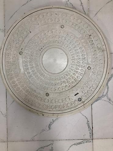 Dairəvi və kvadrat formalarda mövcud olan bu lük qapaqları müxtəlif