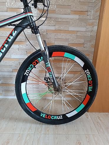 velosipedlər ucuz: İşlənmiş Şəhər velosipedi Velocruz, 26", sürətlərin sayı: 32, Ünvandan götürmə, Ödənişli çatdırılma, Rayonlara çatdırılma — 9